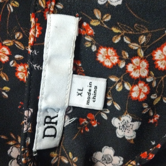 DR2 Black Floral Blouse EUC - Picture 5 of 6